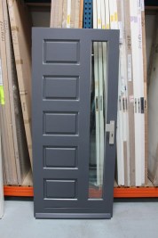 Skantrae Voordeur 93x211.5 cm. 