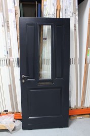 Skantrae Voordeur 93x211.5 cm. 